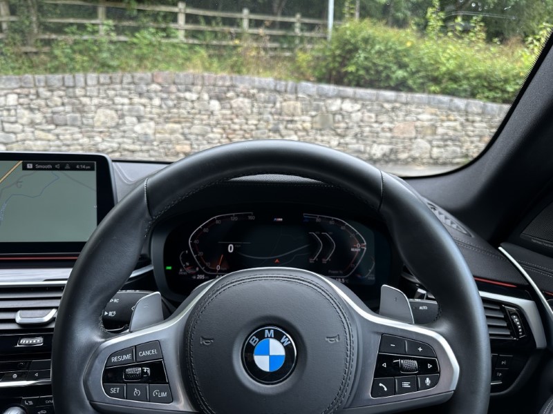 2022 (72) BMW 5 SERIES 520d MHT M Sport 4dr Saloon 5791581