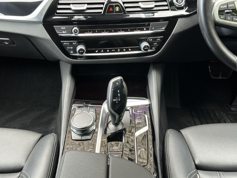 2022 (72) BMW 5 SERIES 520d MHT M Sport 4dr Saloon 5791575