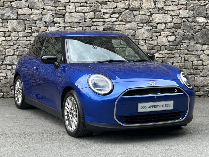 2024 (24) MINI COOPER SE Sport Level 3