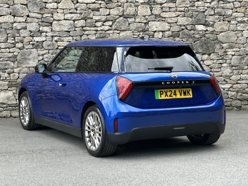 2024 (24) MINI COOPER SE Sport Level 3