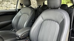 2020 (20) MINI HATCHBACK 1.5 Cooper Exclusive II 3dr Auto 5747822
