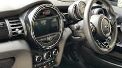 2020 (20) MINI HATCHBACK 1.5 Cooper Exclusive II 3dr Auto 5747821