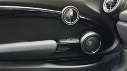2020 (20) MINI HATCHBACK 1.5 Cooper Exclusive II 3dr Auto 5747808