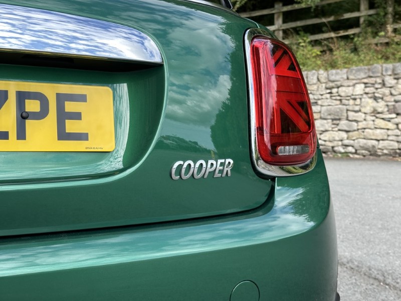 2020 (20) MINI HATCHBACK 1.5 Cooper Exclusive II 3dr Auto 5747795