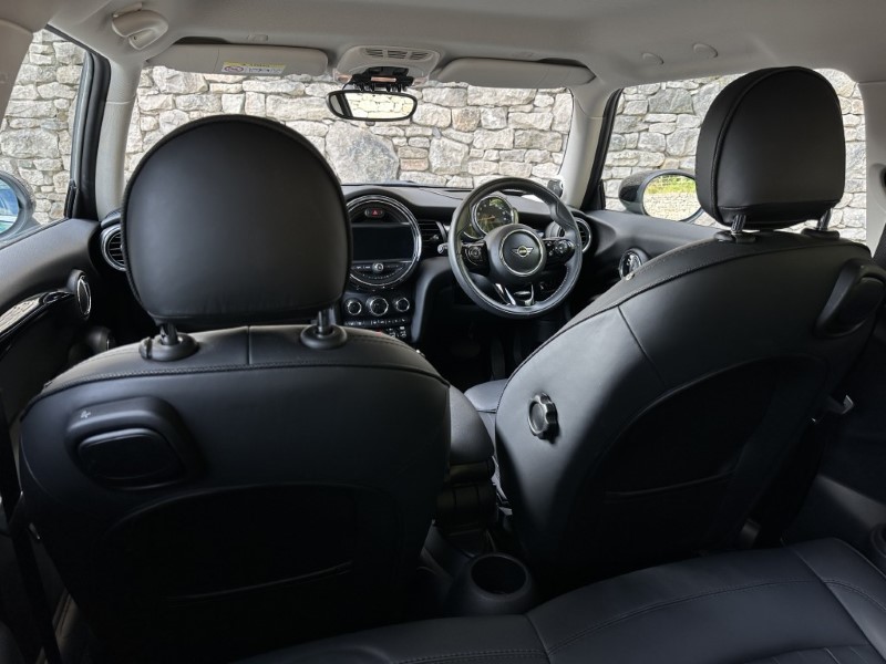 2020 (20) MINI HATCHBACK 1.5 Cooper Exclusive II 3dr Auto 5747841