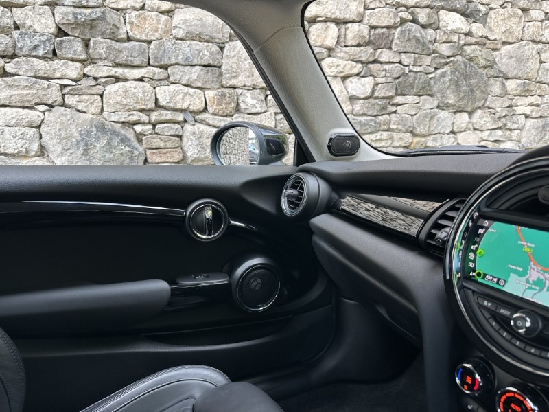 2020 (20) MINI HATCHBACK 1.5 Cooper Exclusive II 3dr Auto 5747807
