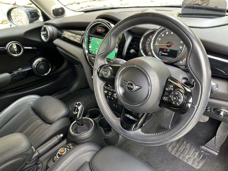 2020 (20) MINI HATCHBACK 1.5 Cooper Exclusive II 3dr Auto 5747799