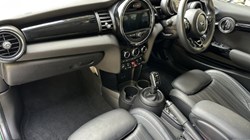 2020 (20) MINI HATCHBACK 1.5 Cooper Exclusive II 3dr Auto 5747820