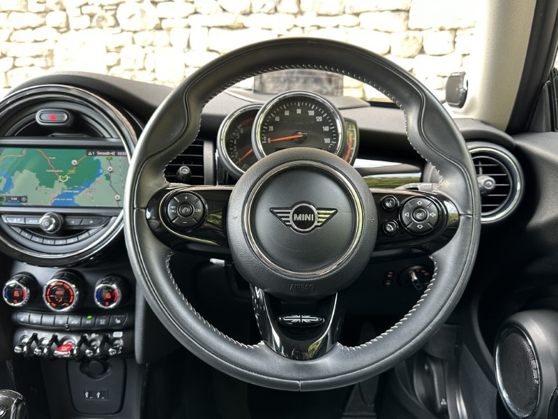 2020 (20) MINI HATCHBACK 1.5 Cooper Exclusive II 3dr Auto 5747843