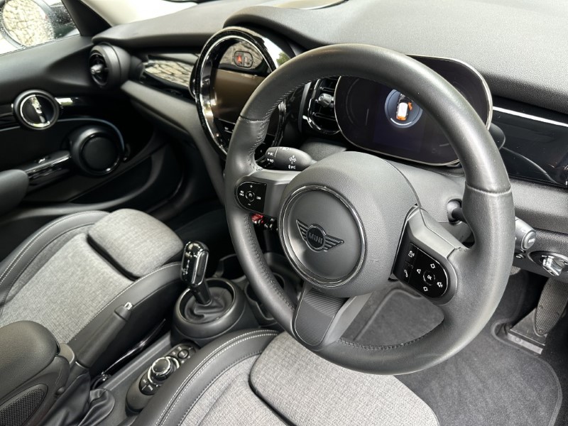 2023 (73) MINI HATCHBACK 1.5 Cooper Classic 5dr Auto 5754944