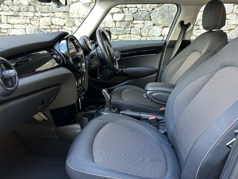 2023 (72) MINI HATCHBACK 1.5 Cooper Classic 5dr Auto 5805368