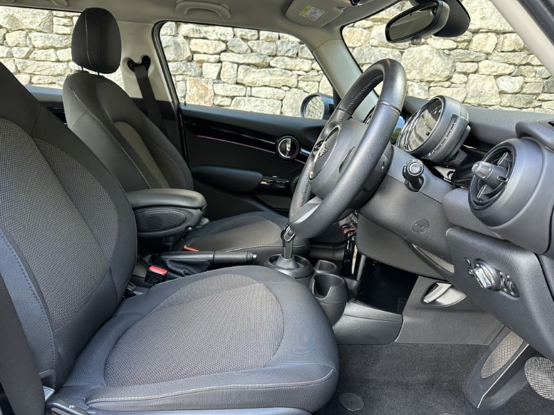 2023 (72) MINI HATCHBACK 1.5 Cooper Classic 5dr Auto 5805349