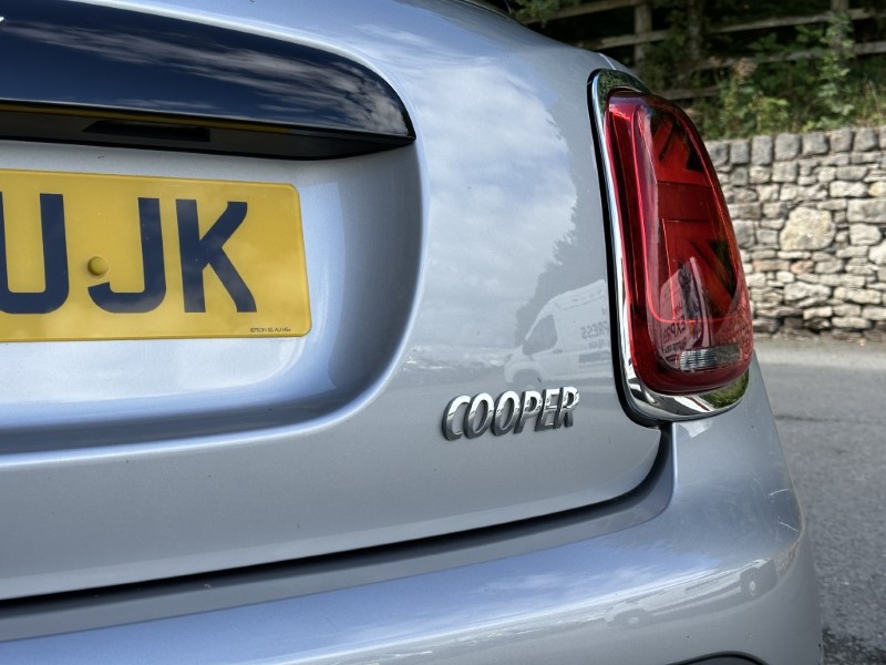 2023 (72) MINI HATCHBACK 1.5 Cooper Classic 5dr Auto 5805344