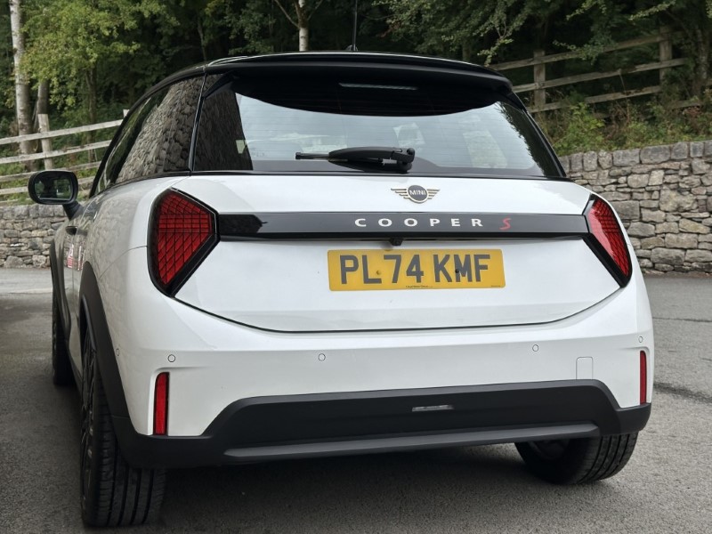 2025 (74) MINI COOPER 2.0 S Exclusive 3dr Auto 5757698