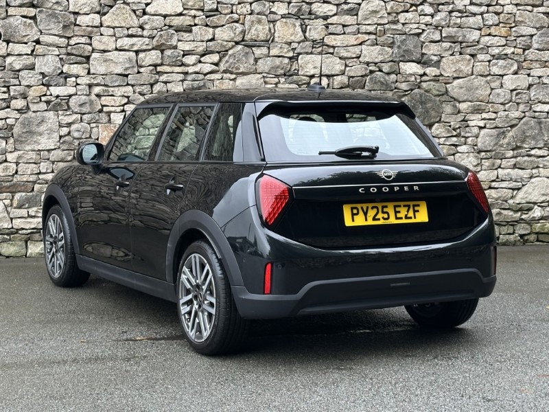 2025 (25) MINI COOPER 1.5 C Classic 5dr Auto