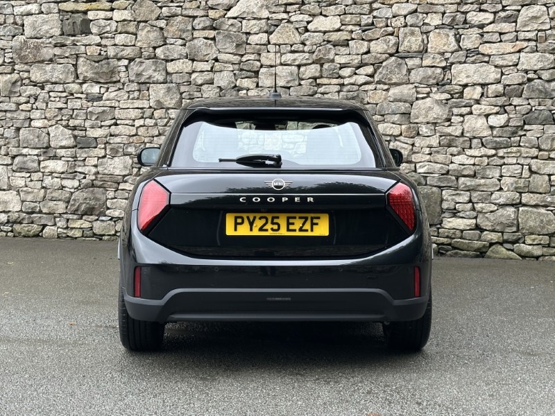 2025 (25) MINI COOPER 1.5 C Classic 5dr Auto 5816394