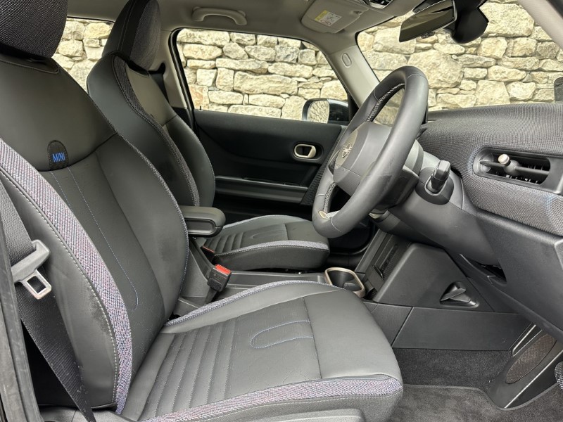 2025 (25) MINI COOPER 1.5 C Classic 5dr Auto 5816362