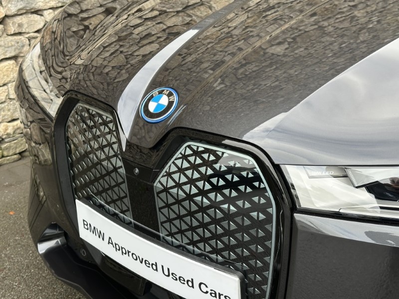 2022 (72) BMW iX xDrive40 M Sport Edition  5817412
