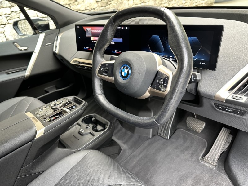 2022 (72) BMW iX xDrive40 M Sport Edition  5817385