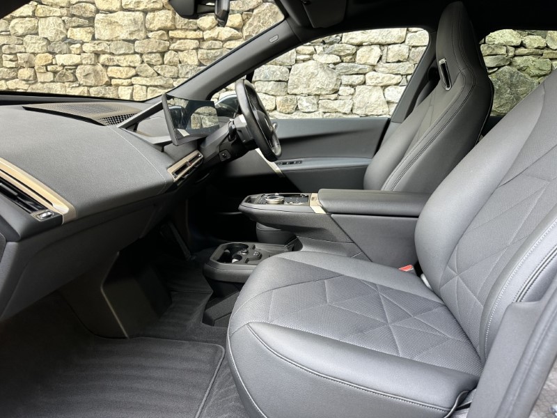 2022 (72) BMW iX xDrive40 M Sport Edition  5817417