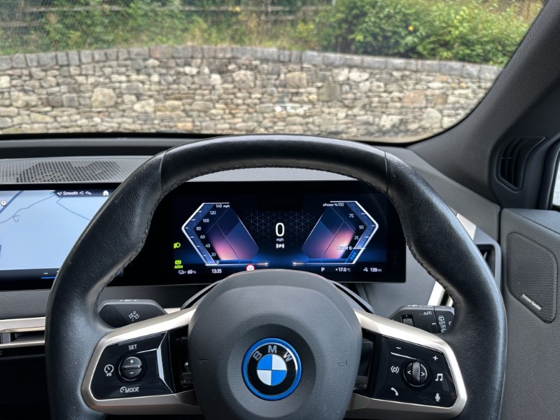 2022 (72) BMW iX xDrive40 M Sport Edition  5817445
