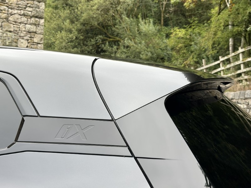 2022 (72) BMW iX xDrive40 M Sport Edition  5817442