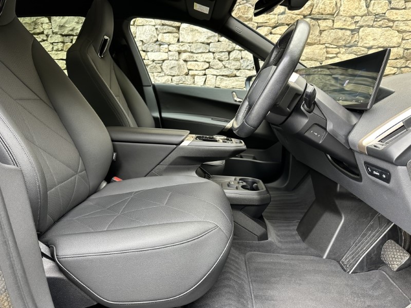 2022 (72) BMW iX xDrive40 M Sport Edition  5817387
