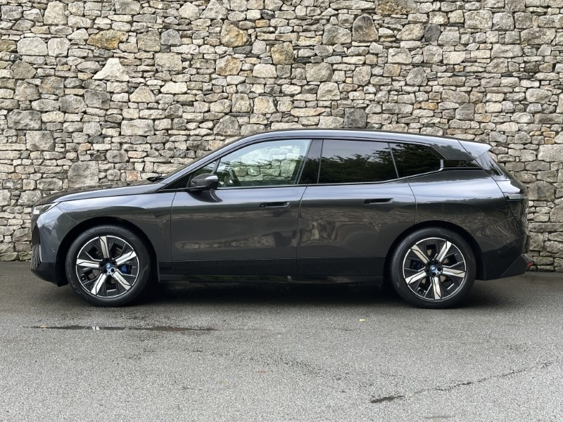 2022 (72) BMW iX xDrive40 M Sport Edition  5817413