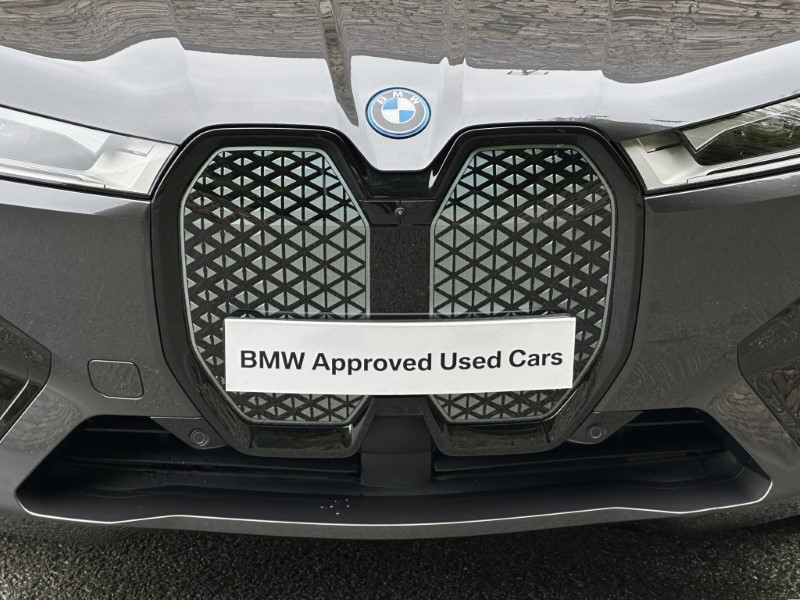 2022 (72) BMW iX xDrive40 M Sport Edition  5817450