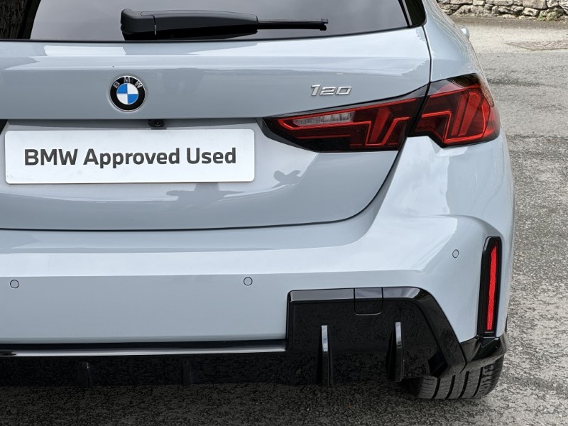 2025 (75) BMW 1 SERIES 120 M Sport 5dr  5789331