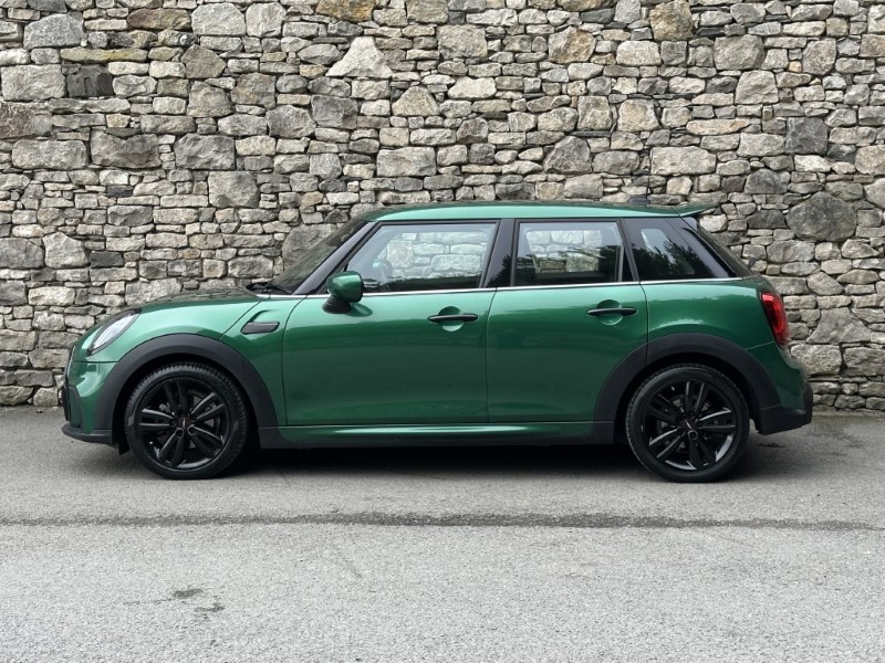 2023 (73) MINI HATCHBACK 1.5 Cooper Sport Premium 5dr Auto 5806017