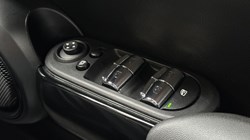 2023 (73) MINI HATCHBACK 1.5 Cooper Sport Premium 5dr Auto 5805984