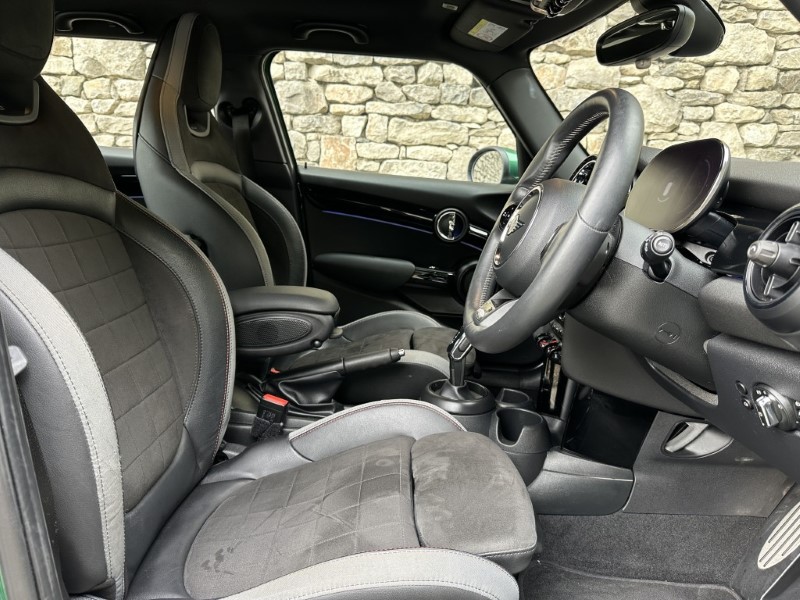 2023 (73) MINI HATCHBACK 1.5 Cooper Sport Premium 5dr Auto 5805975