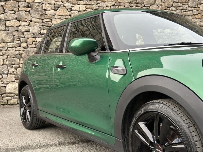 2023 (73) MINI HATCHBACK 1.5 Cooper Sport Premium 5dr Auto 5806034
