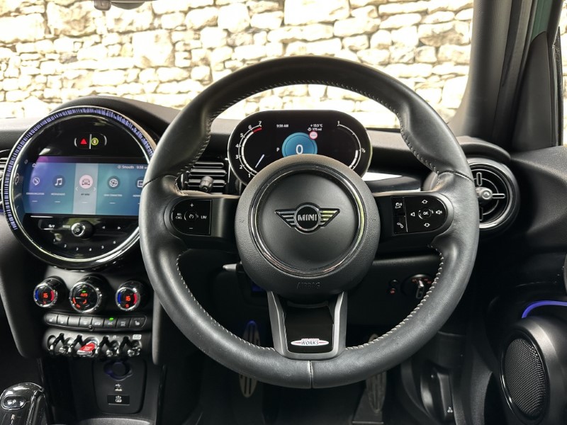 2023 (73) MINI HATCHBACK 1.5 Cooper Sport Premium 5dr Auto 5806009