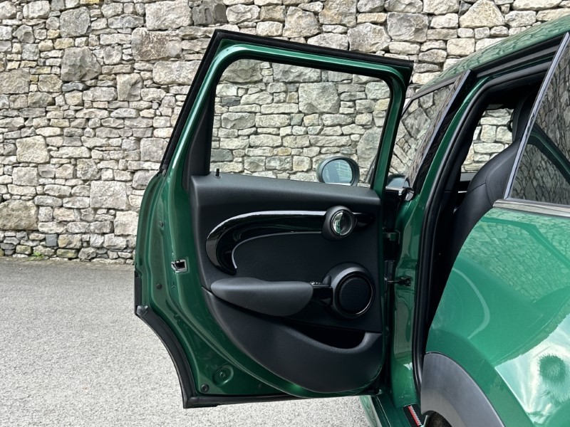 2023 (73) MINI HATCHBACK 1.5 Cooper Sport Premium 5dr Auto 5806005