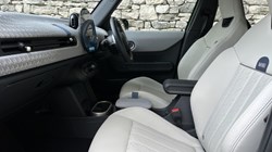 2026 (75) MINI COOPER 1.5 C Exclusive 5dr Auto 5821755
