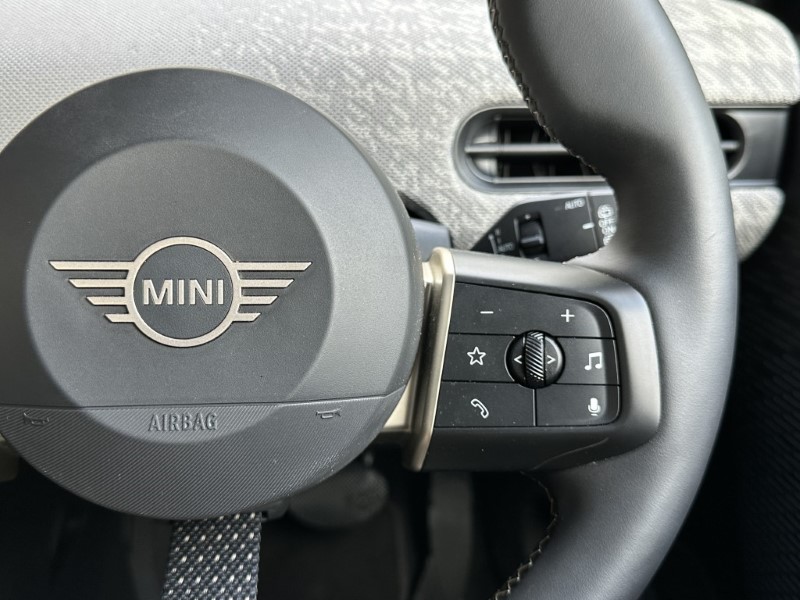 2026 (75) MINI COOPER 1.5 C Exclusive 5dr Auto 5821747