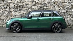 2026 (75) MINI COOPER 1.5 C Exclusive 5dr Auto 5821752