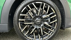 2026 (75) MINI COOPER 1.5 C Exclusive 5dr Auto 5821790