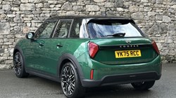 2026 (75) MINI COOPER 1.5 C Exclusive 5dr Auto 1