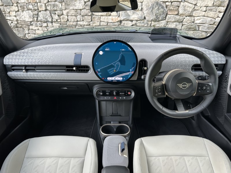 2026 (75) MINI COOPER 1.5 C Exclusive 5dr Auto 5821775