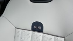 2026 (75) MINI COOPER 1.5 C Exclusive 5dr Auto 5821759