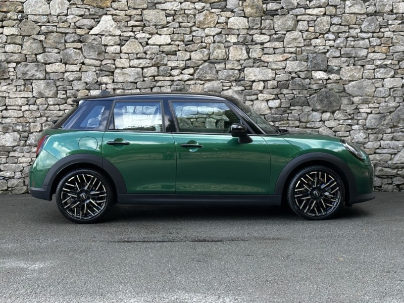 2026 (75) MINI COOPER 1.5 C Exclusive 5dr Auto 5821726