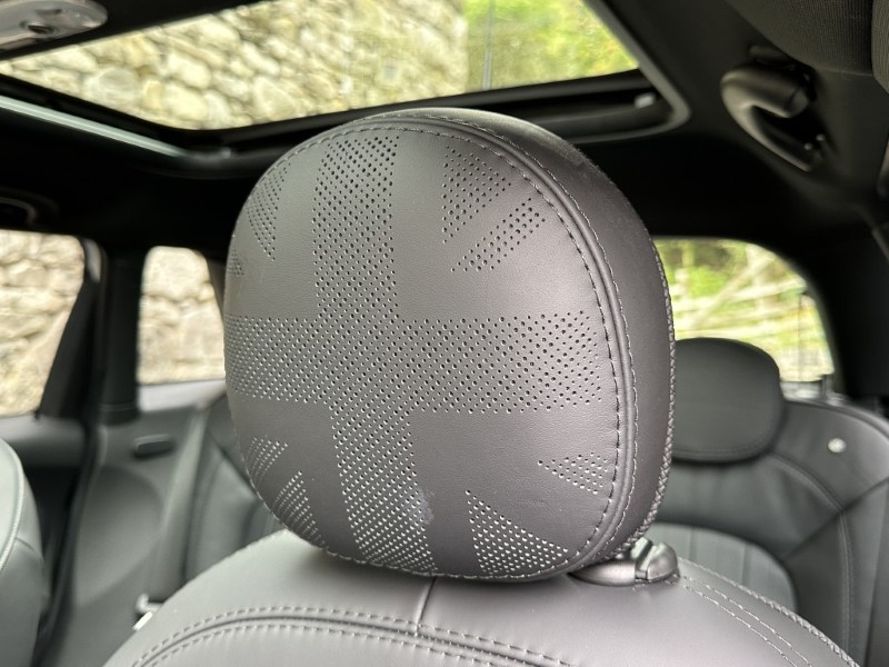 2022 (72) MINI HATCHBACK 1.5 Cooper Exclusive 5dr Auto 5848732
