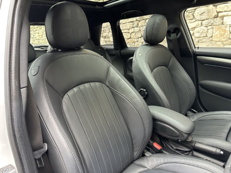 2022 (72) MINI HATCHBACK 1.5 Cooper Exclusive 5dr Auto 5848707