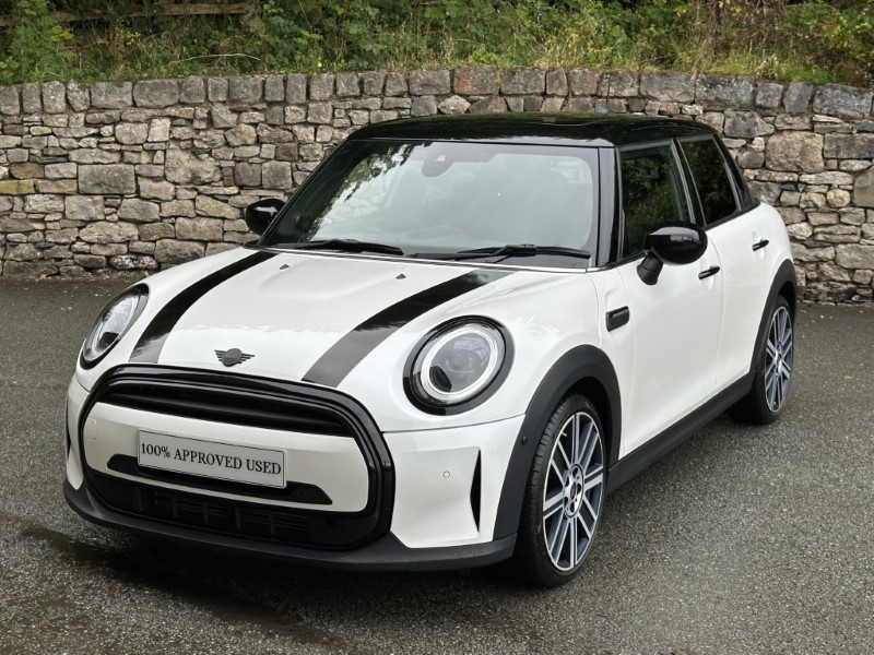 2022 (72) MINI HATCHBACK 1.5 Cooper Exclusive 5dr Auto 5848751