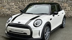 2022 (72) MINI HATCHBACK 1.5 Cooper Exclusive 5dr Auto 5848751