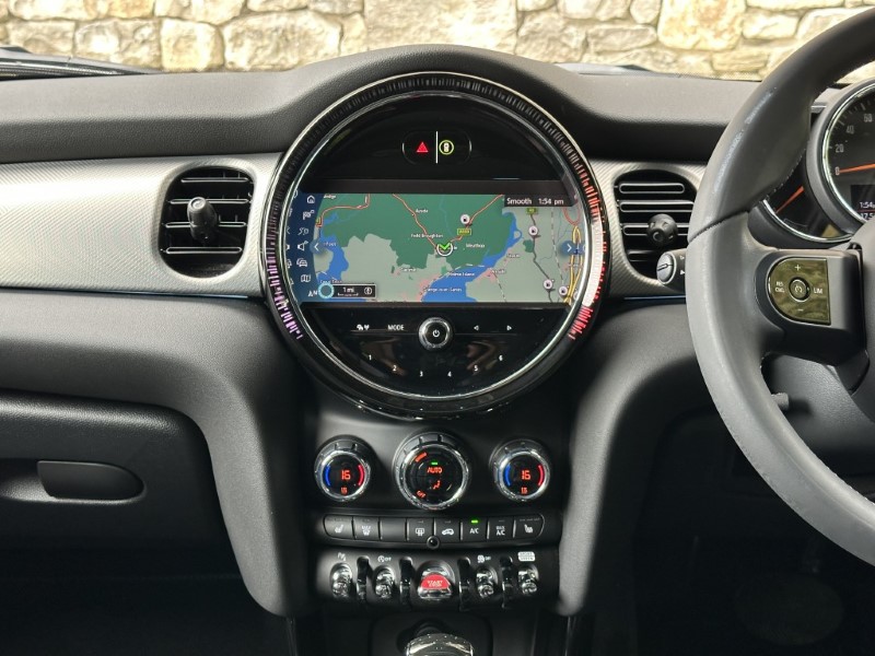 2022 (72) MINI HATCHBACK 1.5 Cooper Exclusive 5dr Auto 5848750