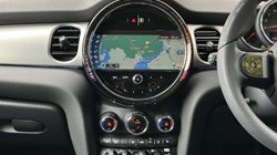 2022 (72) MINI HATCHBACK 1.5 Cooper Exclusive 5dr Auto 5848750